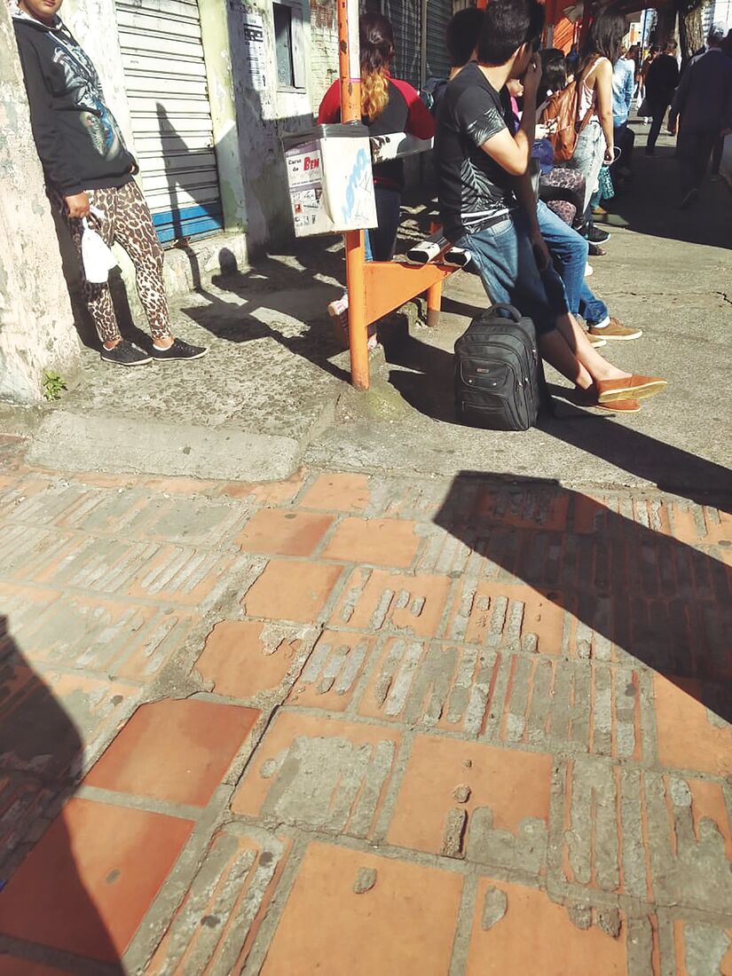 Foto sobre Calçadas e asfalto