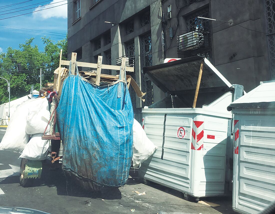 Foto sobre Lixo e orientação