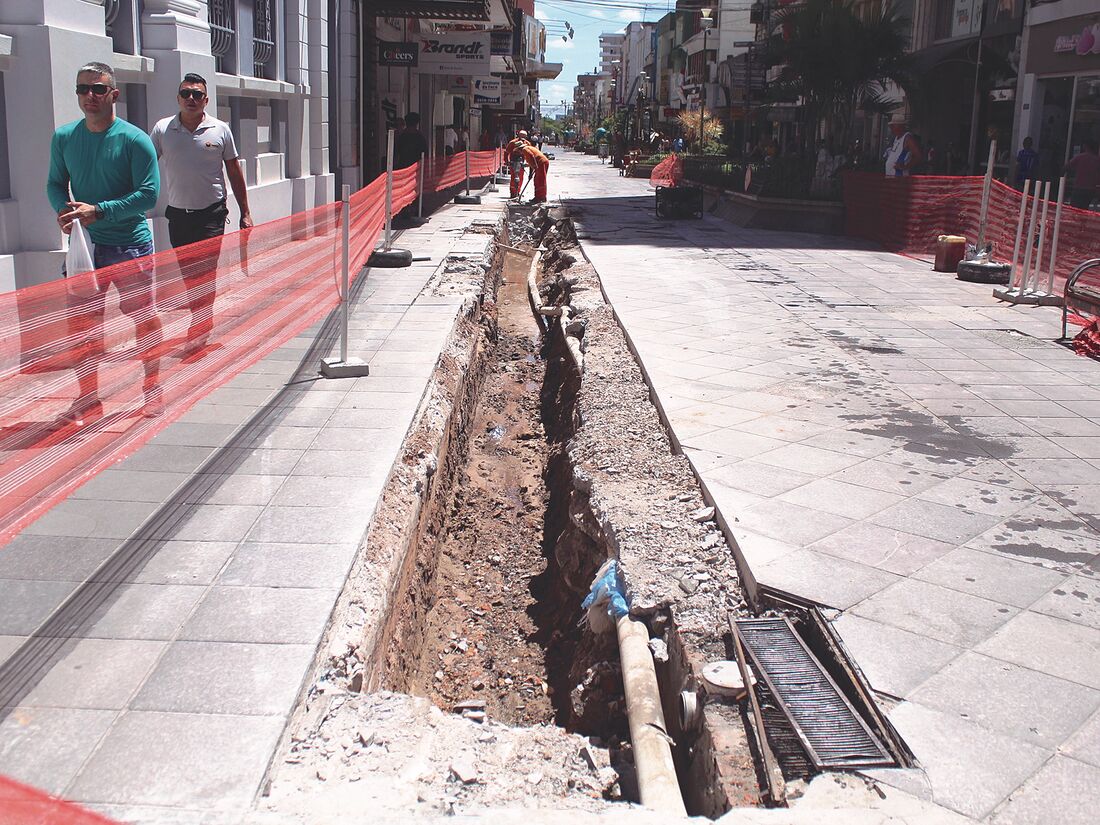 Foto sobre Obras no calçadão